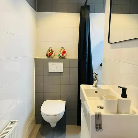Appartement Hello Katwijk - Zomerhuis Paul Krügerstraat 3 *